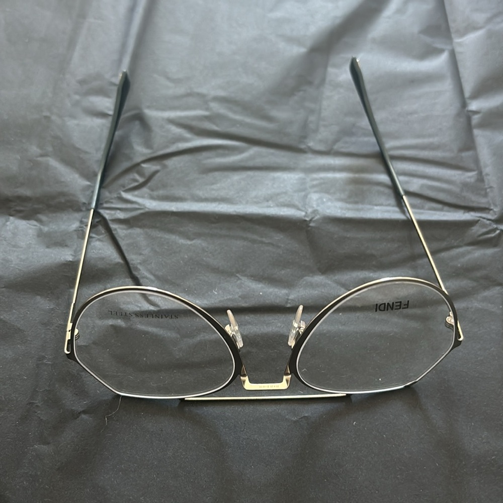 Fendi Eyeglasses Eyeglasses in silver - Picture 7 of 9